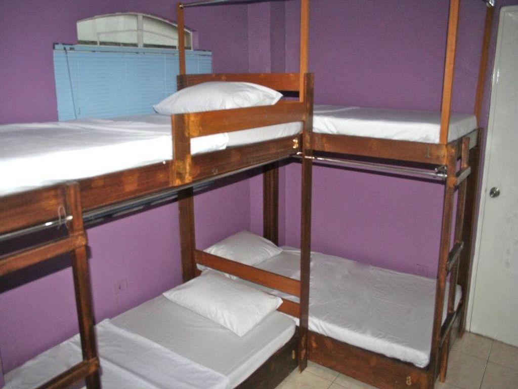 1 River Central Hostel Makati City Esterno foto