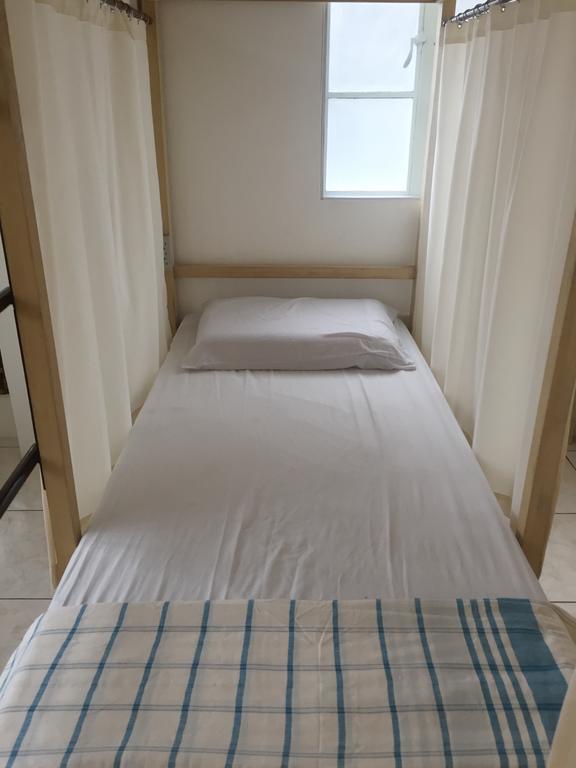 1 River Central Hostel Makati City Camera foto